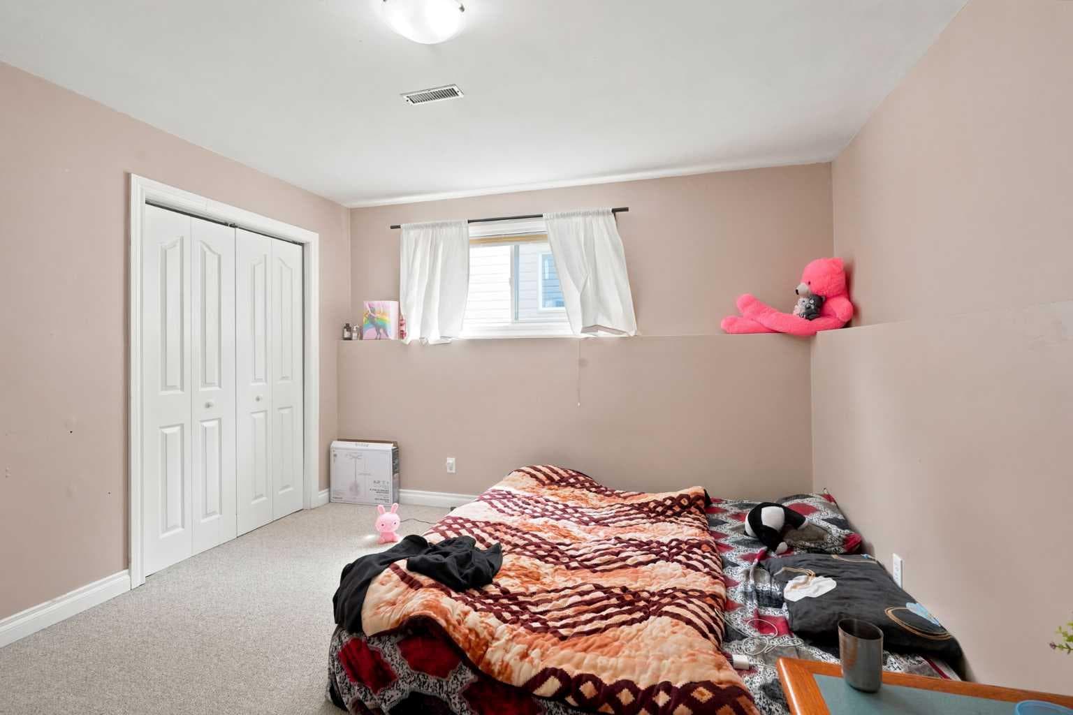 20 Saddlefield Road NE