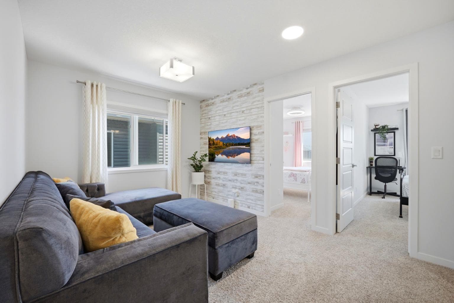 908 West Lakeview Drive 
