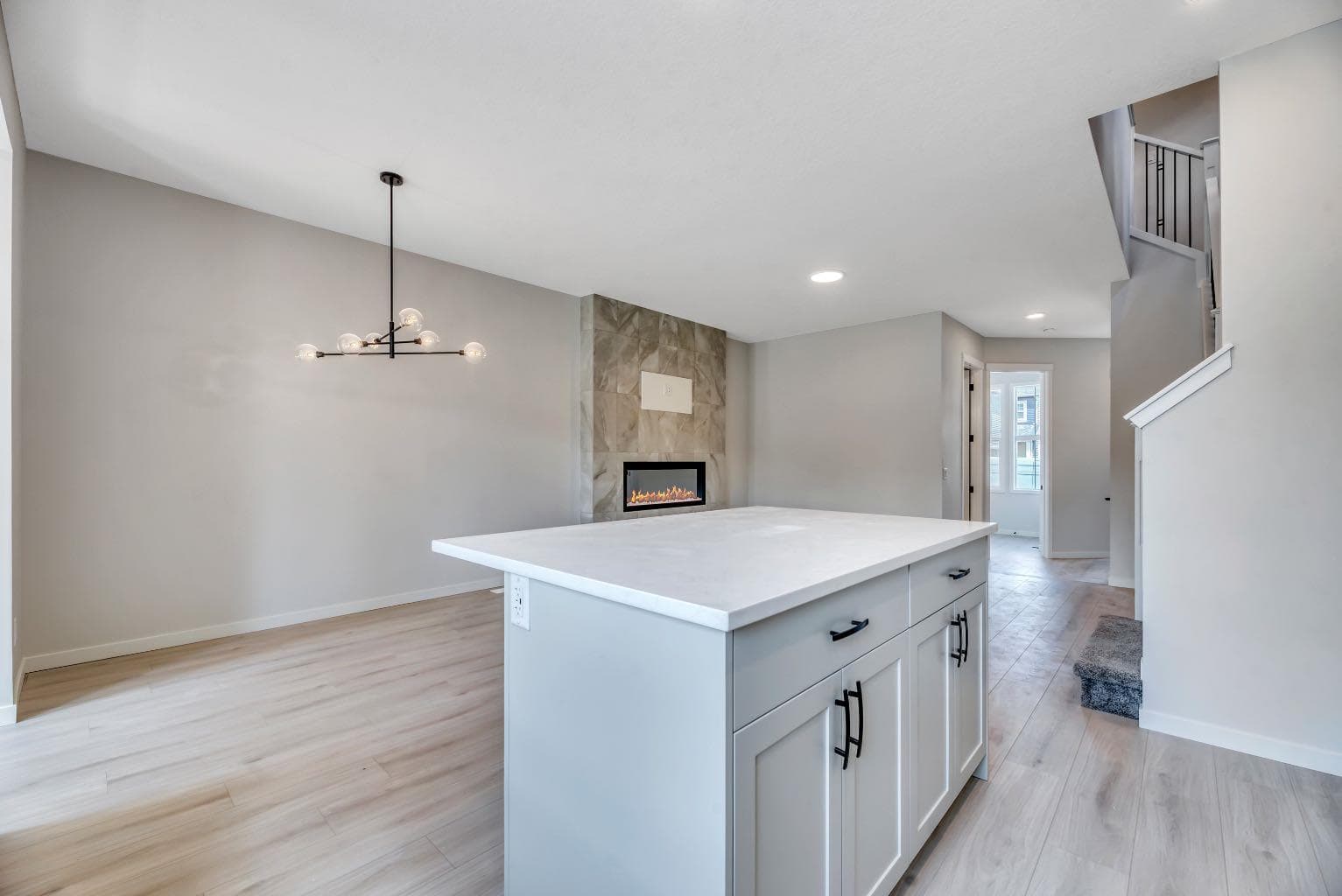 292 Marmot Grove NW