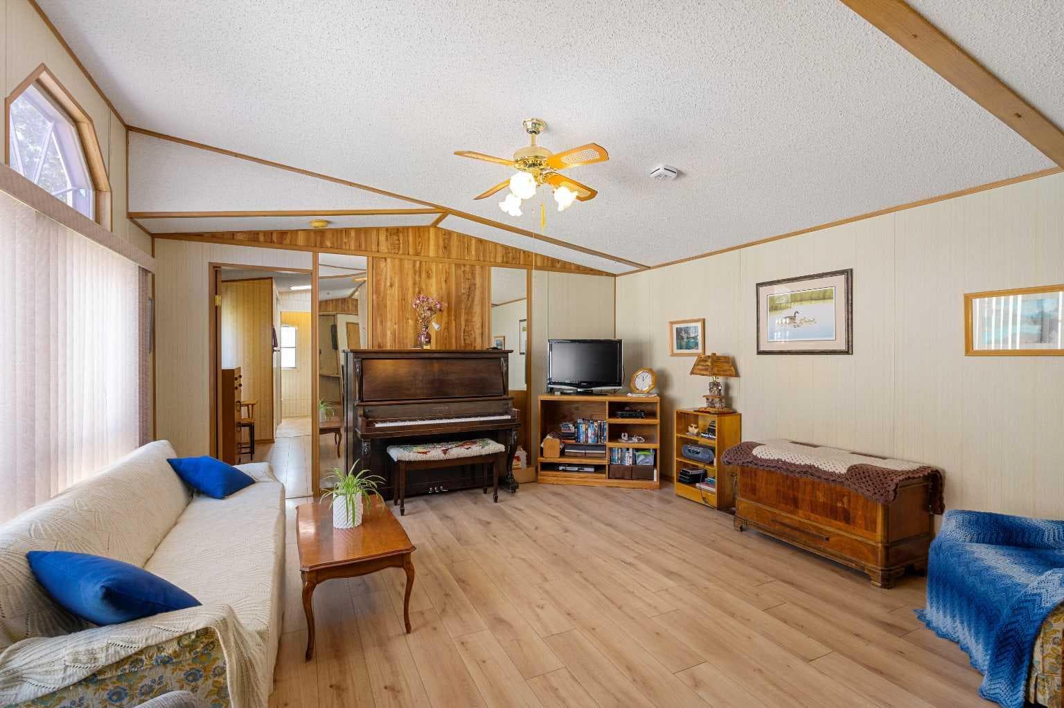 71, 99 Arbour Lake Road NW