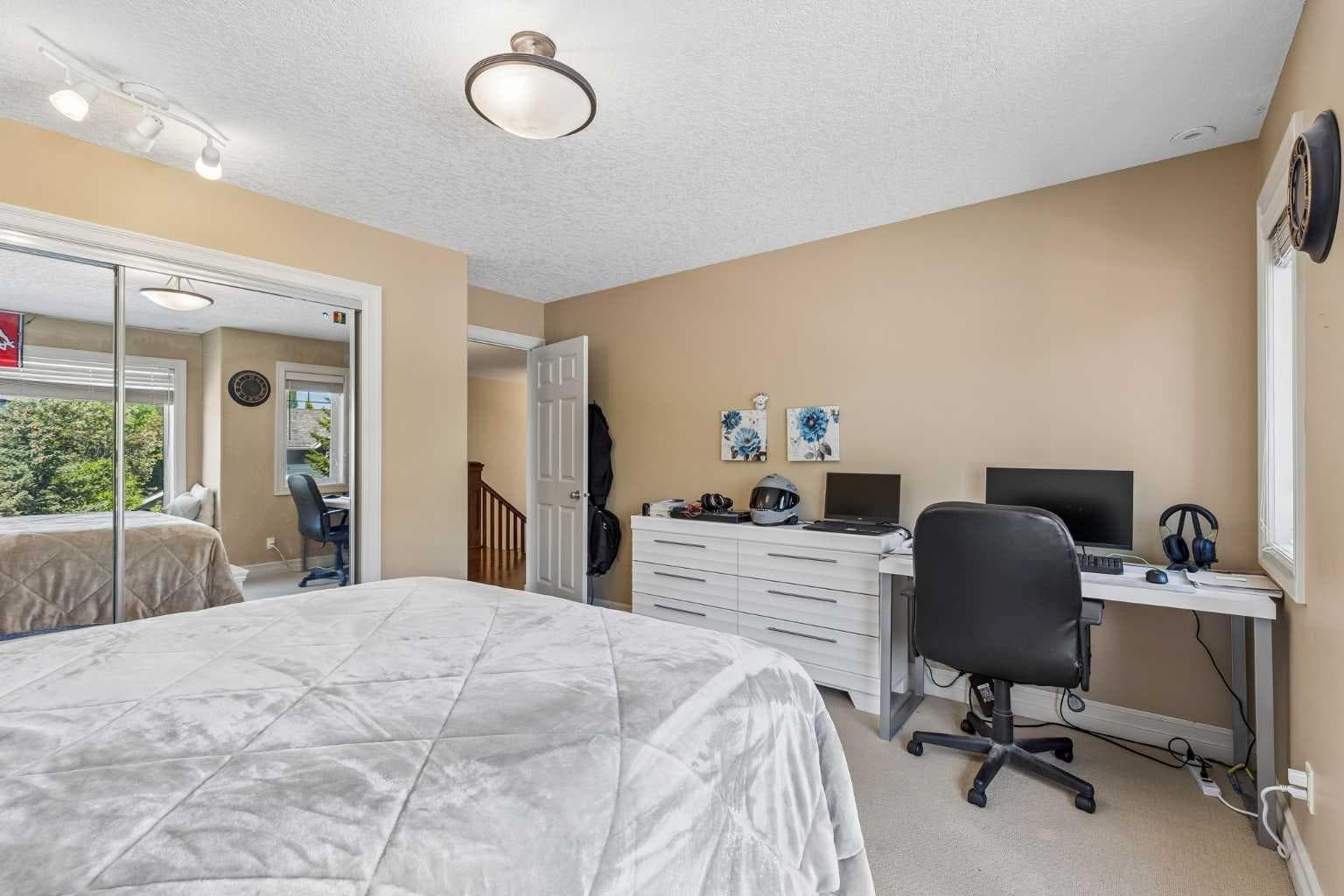 73 Hidden Creek Park NW