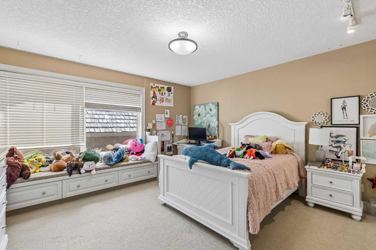 73 Hidden Creek Park NW