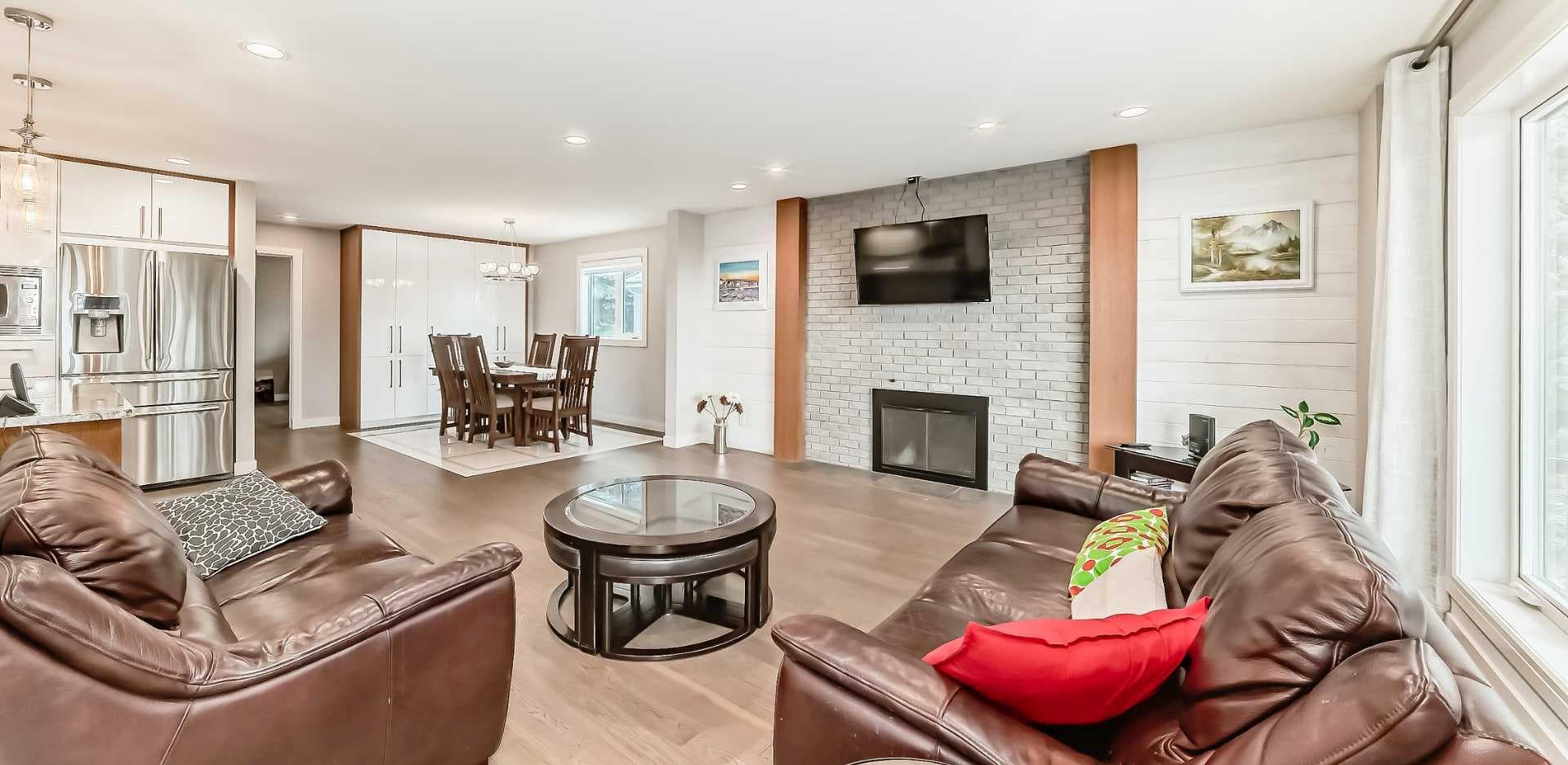 56 Patterson Crescent SW
