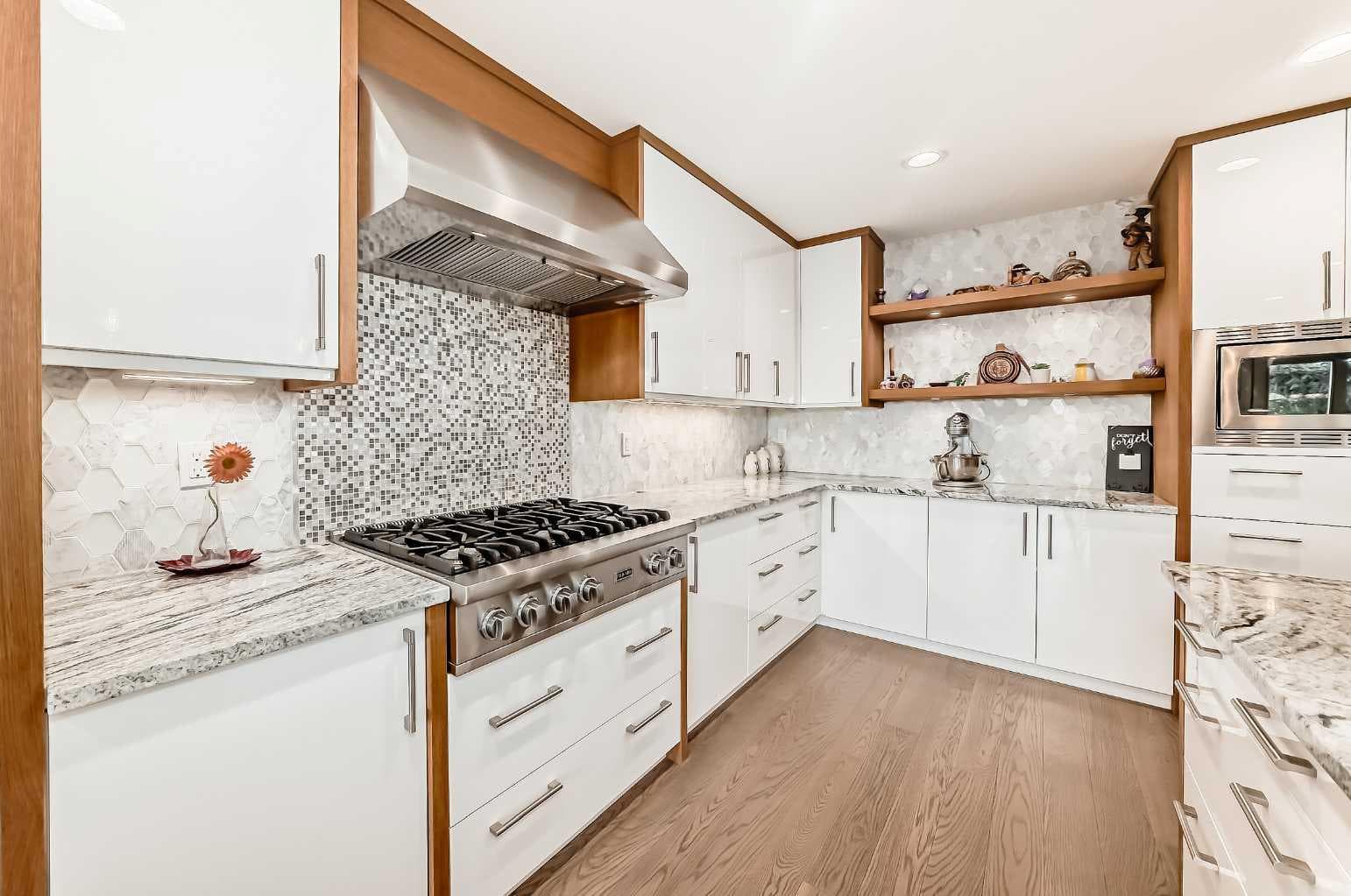 56 Patterson Crescent SW