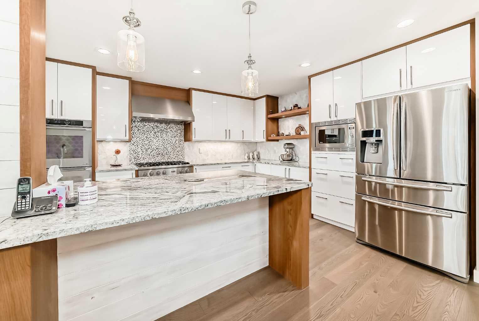 56 Patterson Crescent SW