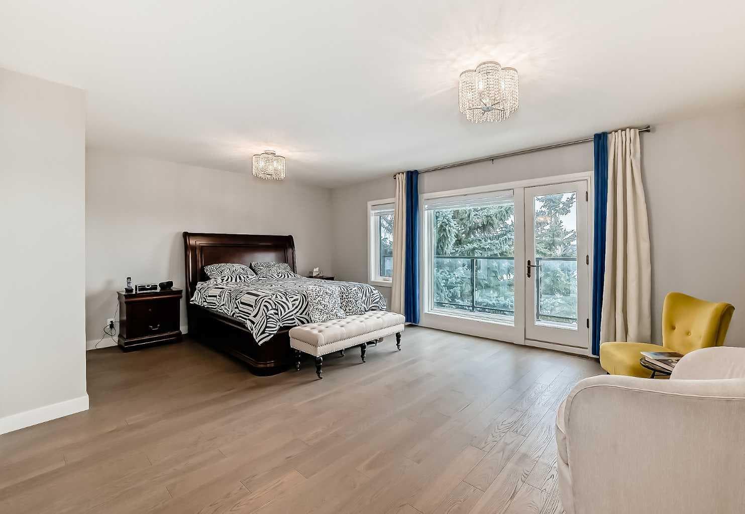 56 Patterson Crescent SW