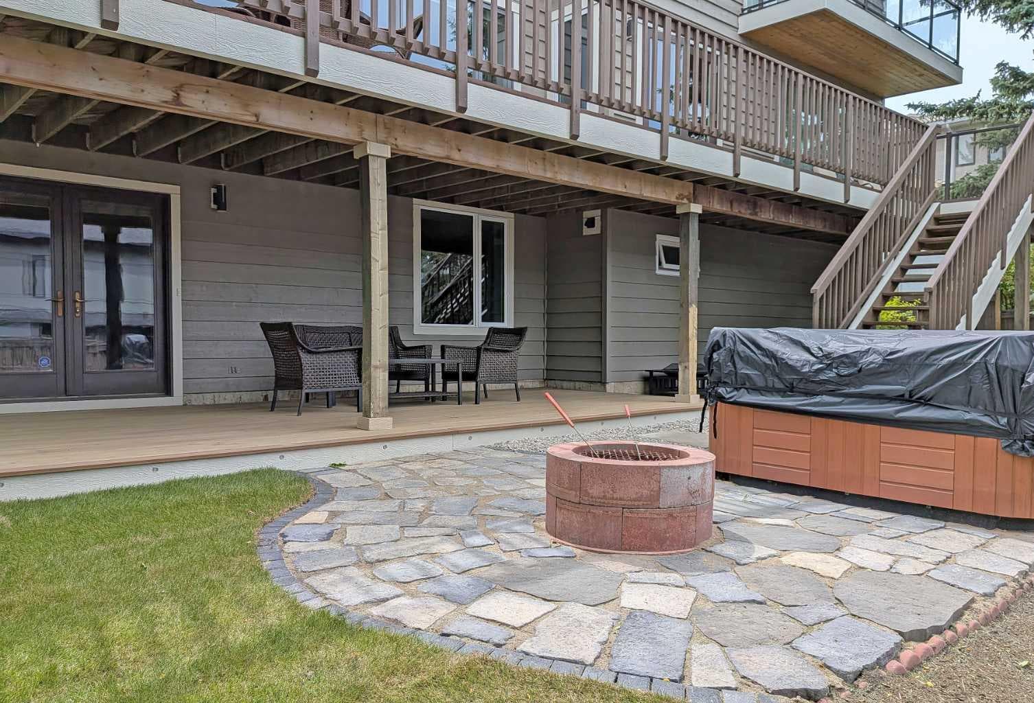 56 Patterson Crescent SW