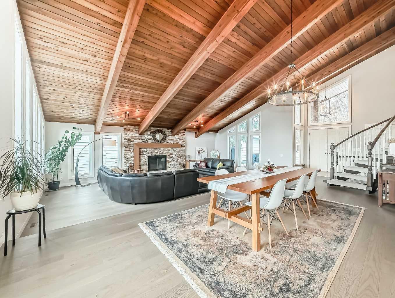 56 Patterson Crescent SW