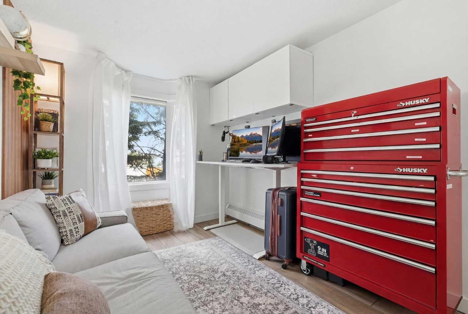 217, 335 Garry Crescent NE