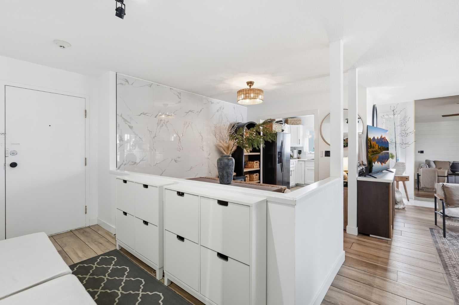217, 335 Garry Crescent NE