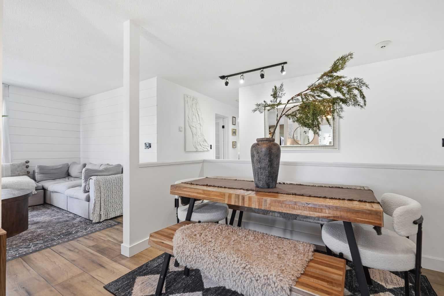217, 335 Garry Crescent NE