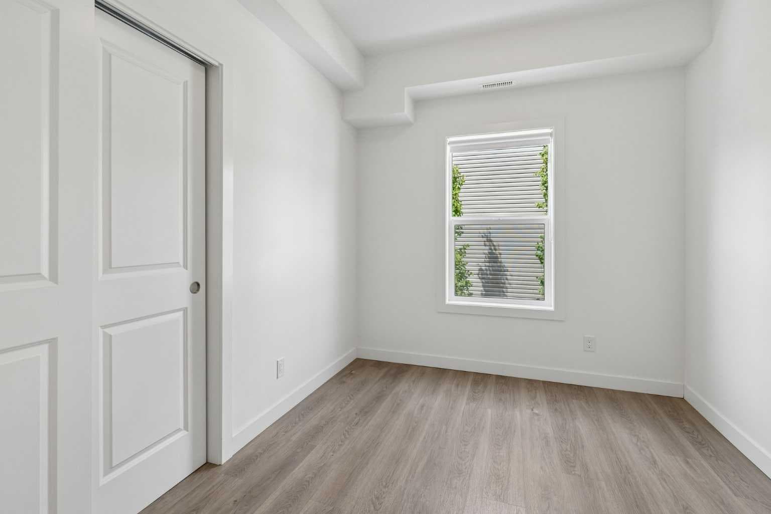 801, 24 Rivercrest Drive 