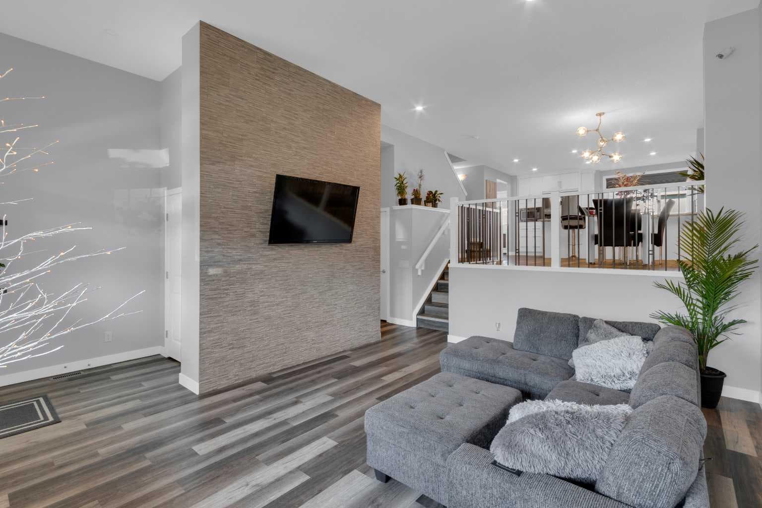 317 Sundown Road S