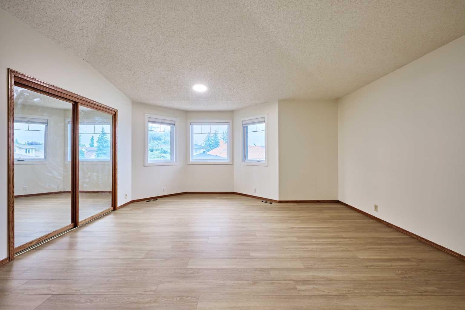 7 Suncastle Crescent SE
