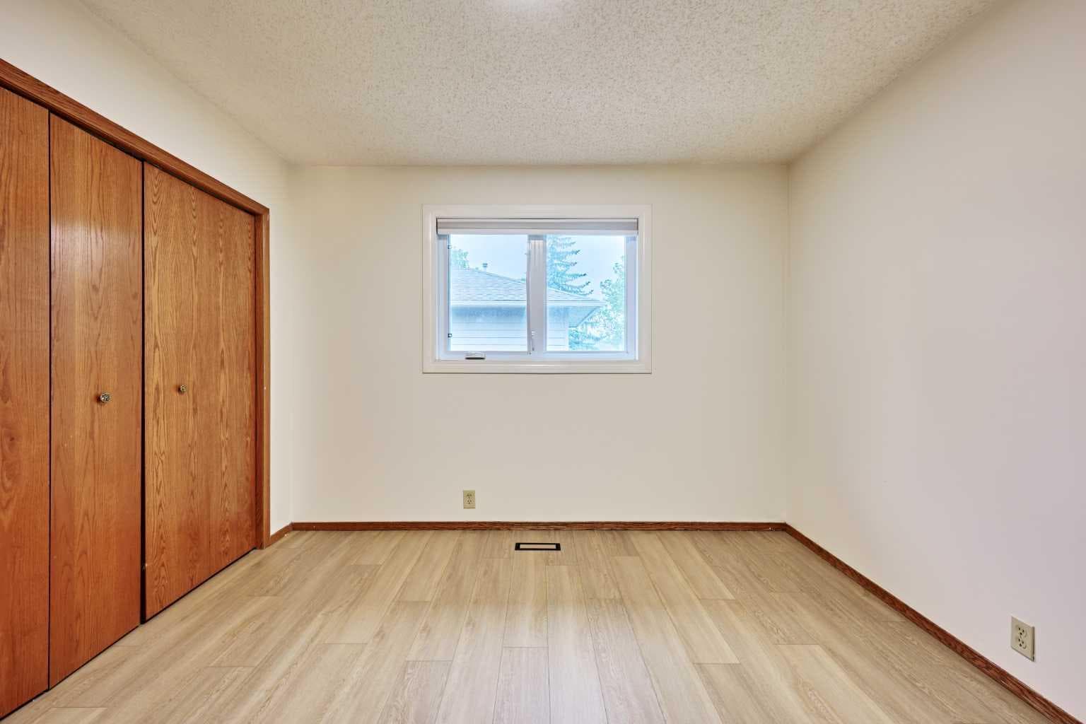 7 Suncastle Crescent SE