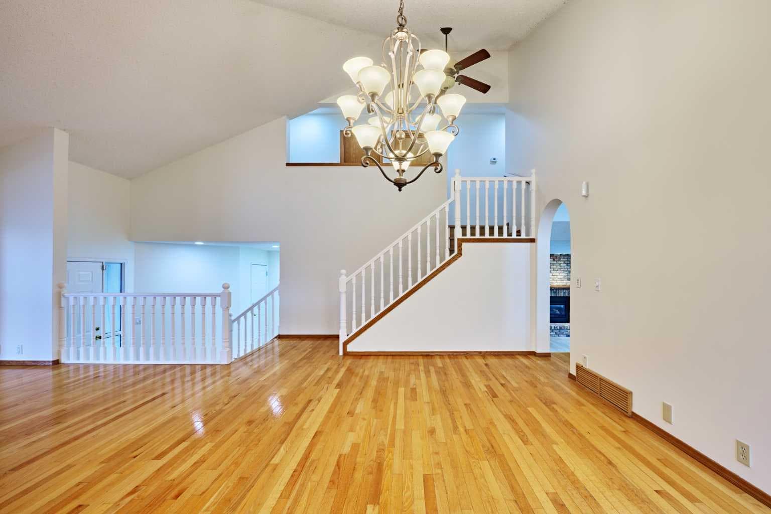 7 Suncastle Crescent SE