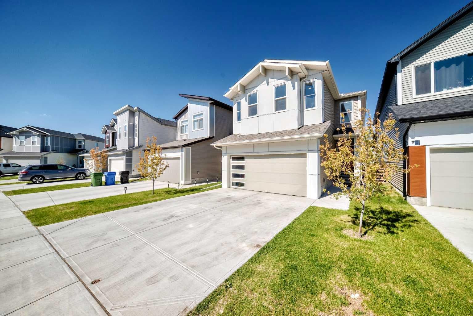 27 Belvedere Point SE