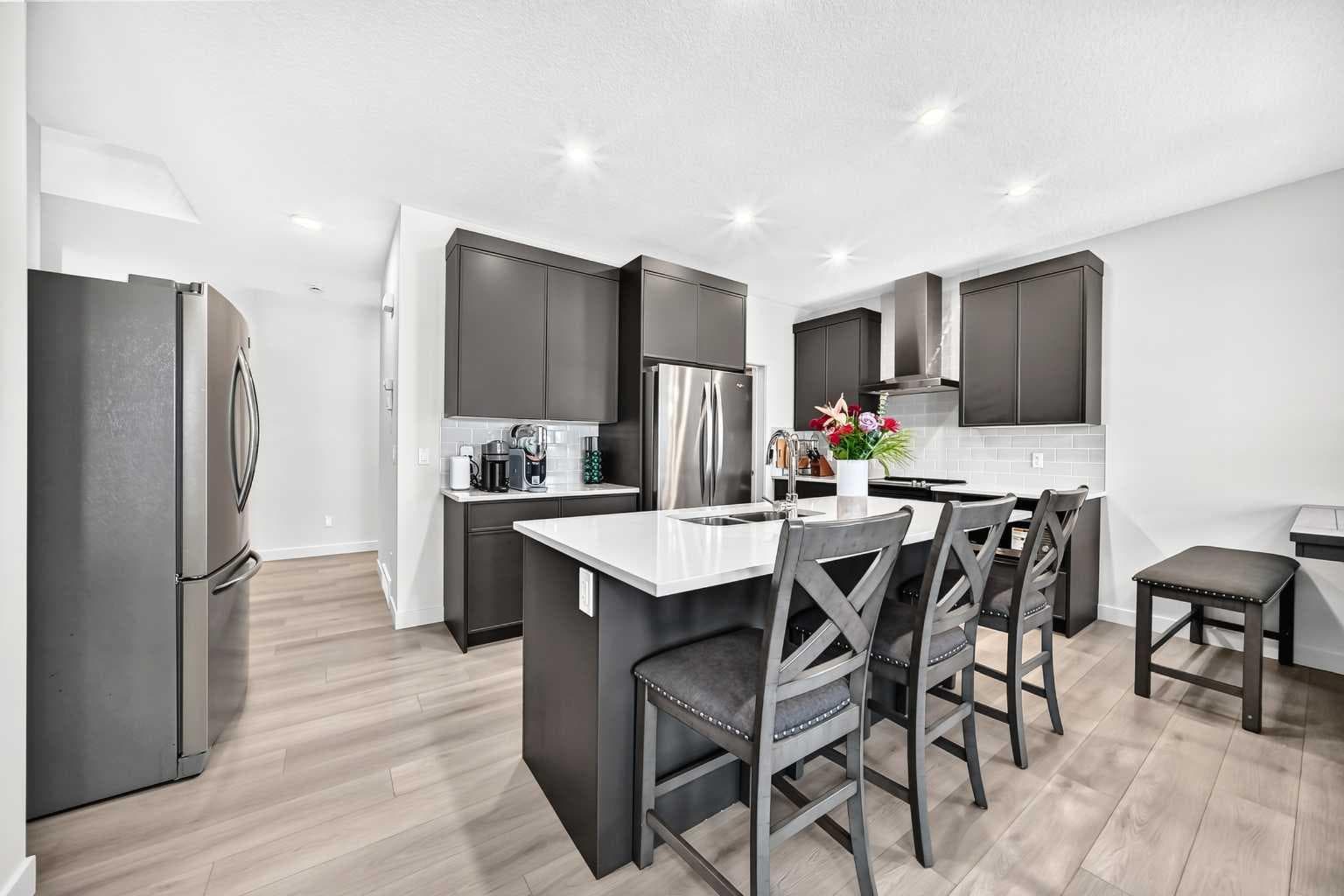 27 Belvedere Point SE