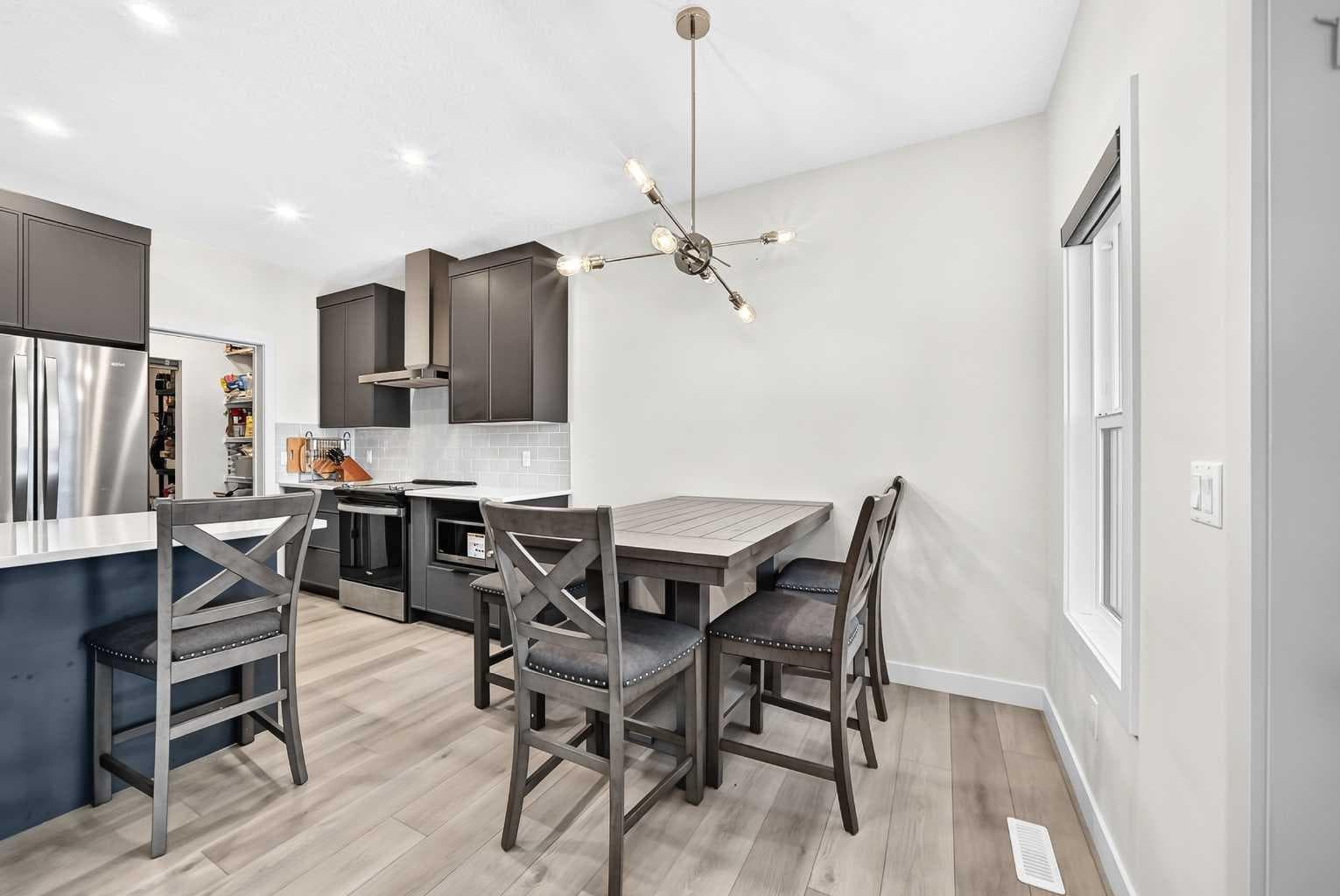 27 Belvedere Point SE