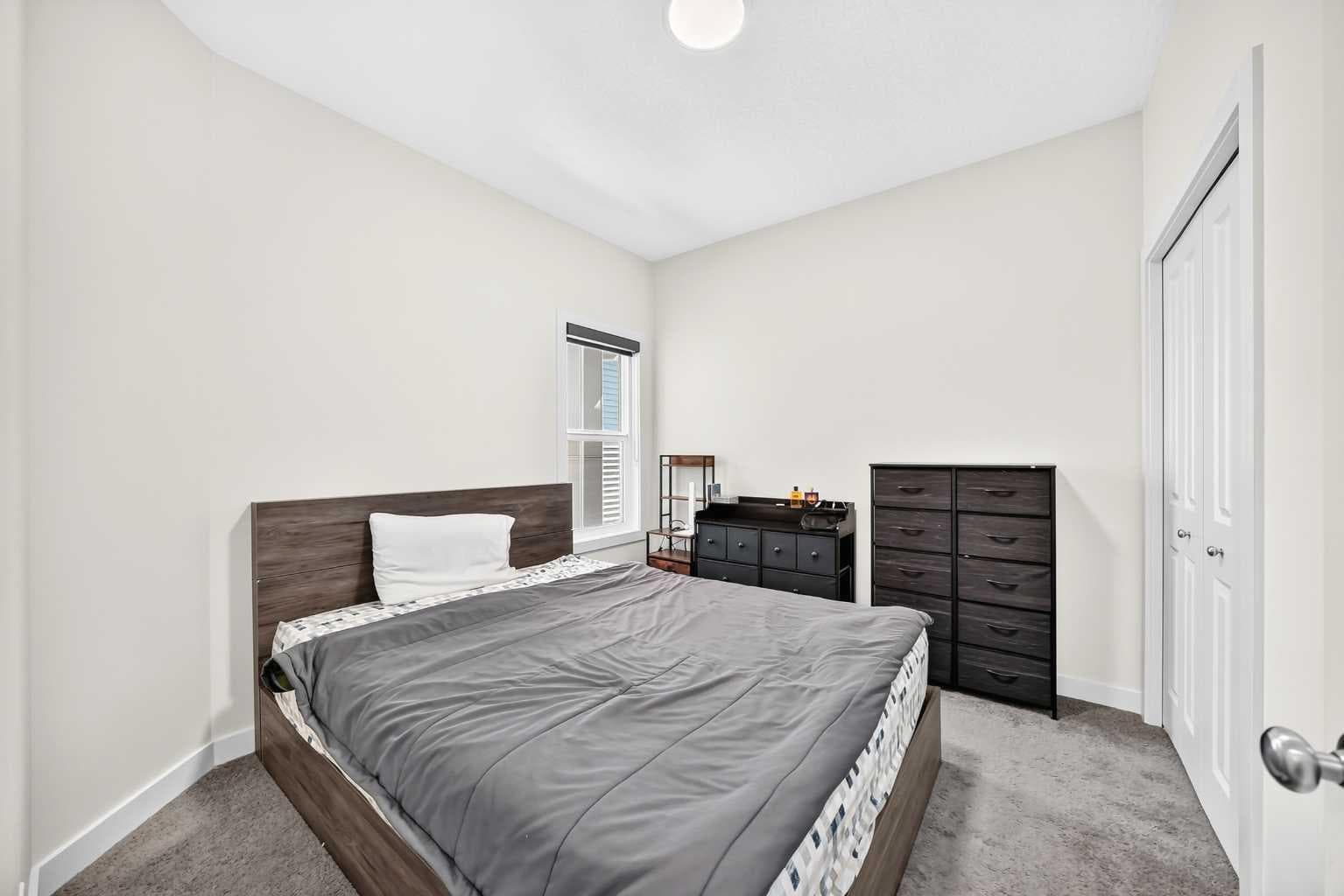 27 Belvedere Point SE