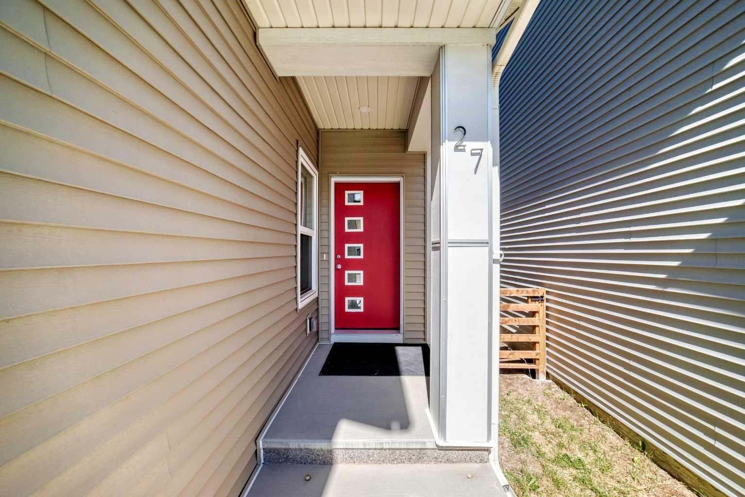 27 Belvedere Point SE