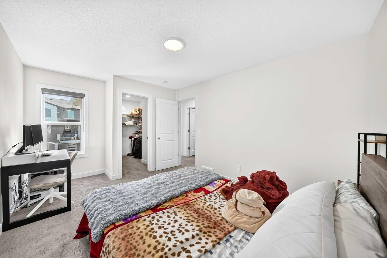27 Belvedere Point SE