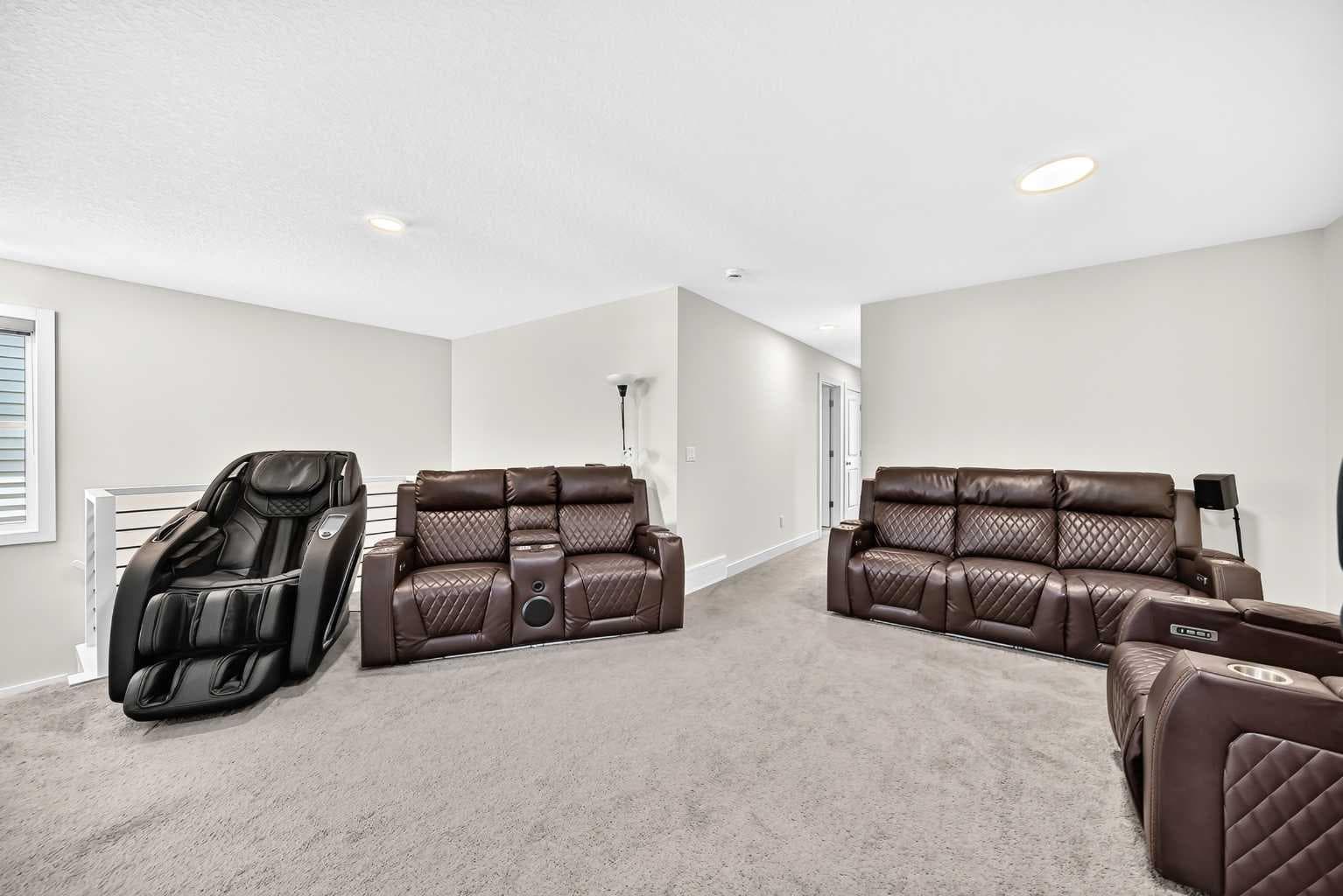 27 Belvedere Point SE