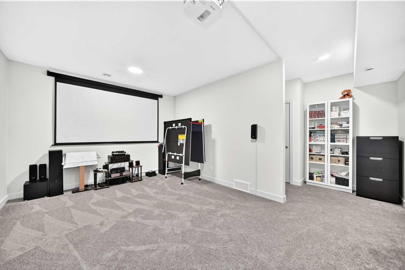 27 Belvedere Point SE