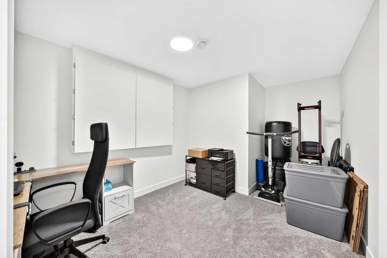 27 Belvedere Point SE