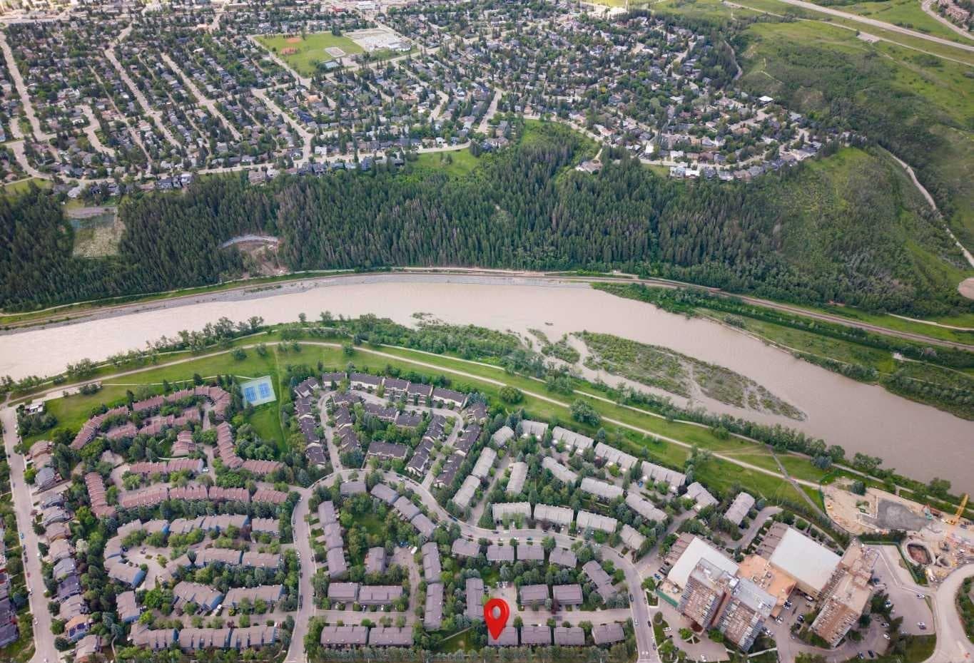 16, 140 Point Drive NW