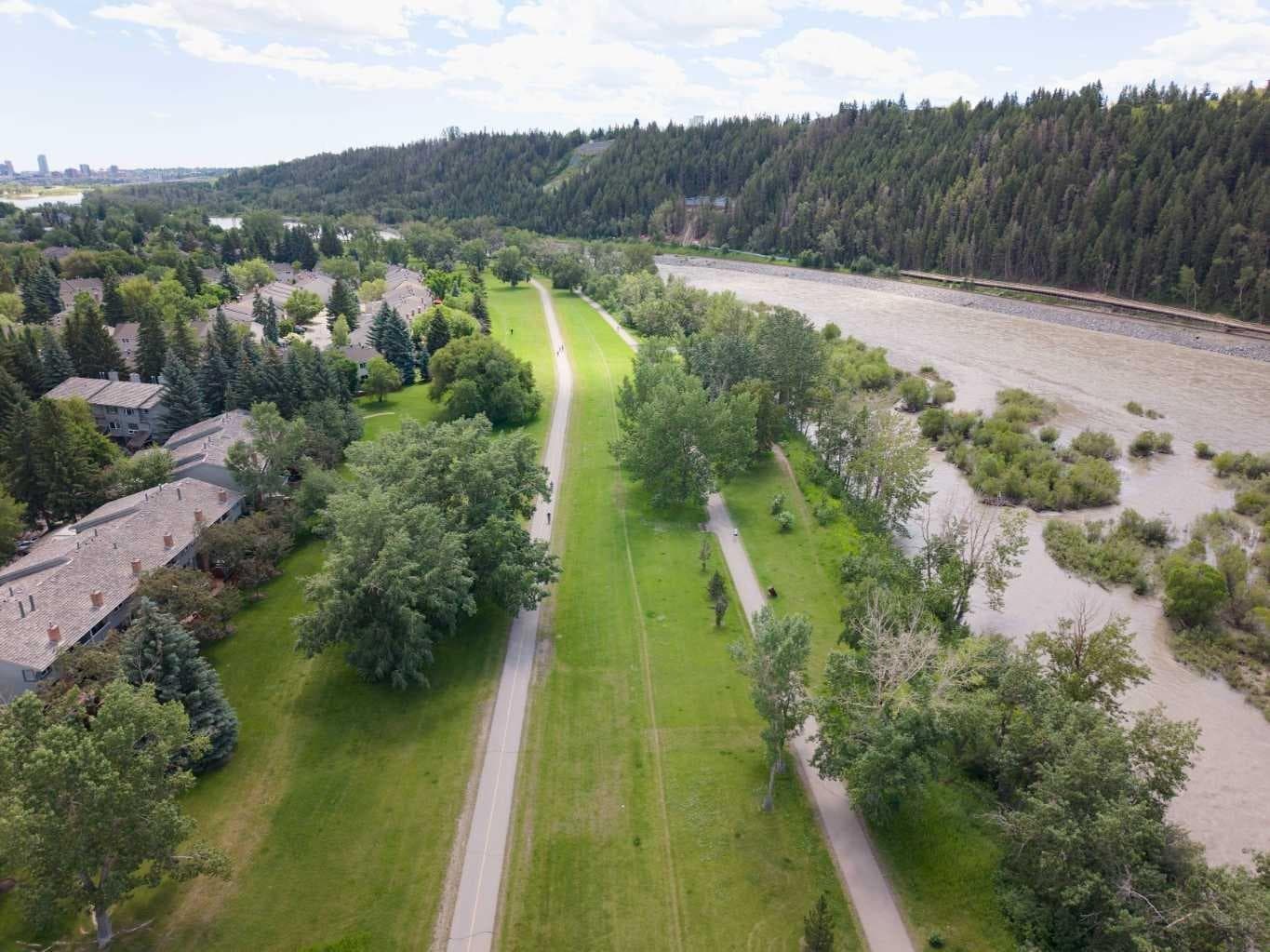 16, 140 Point Drive NW
