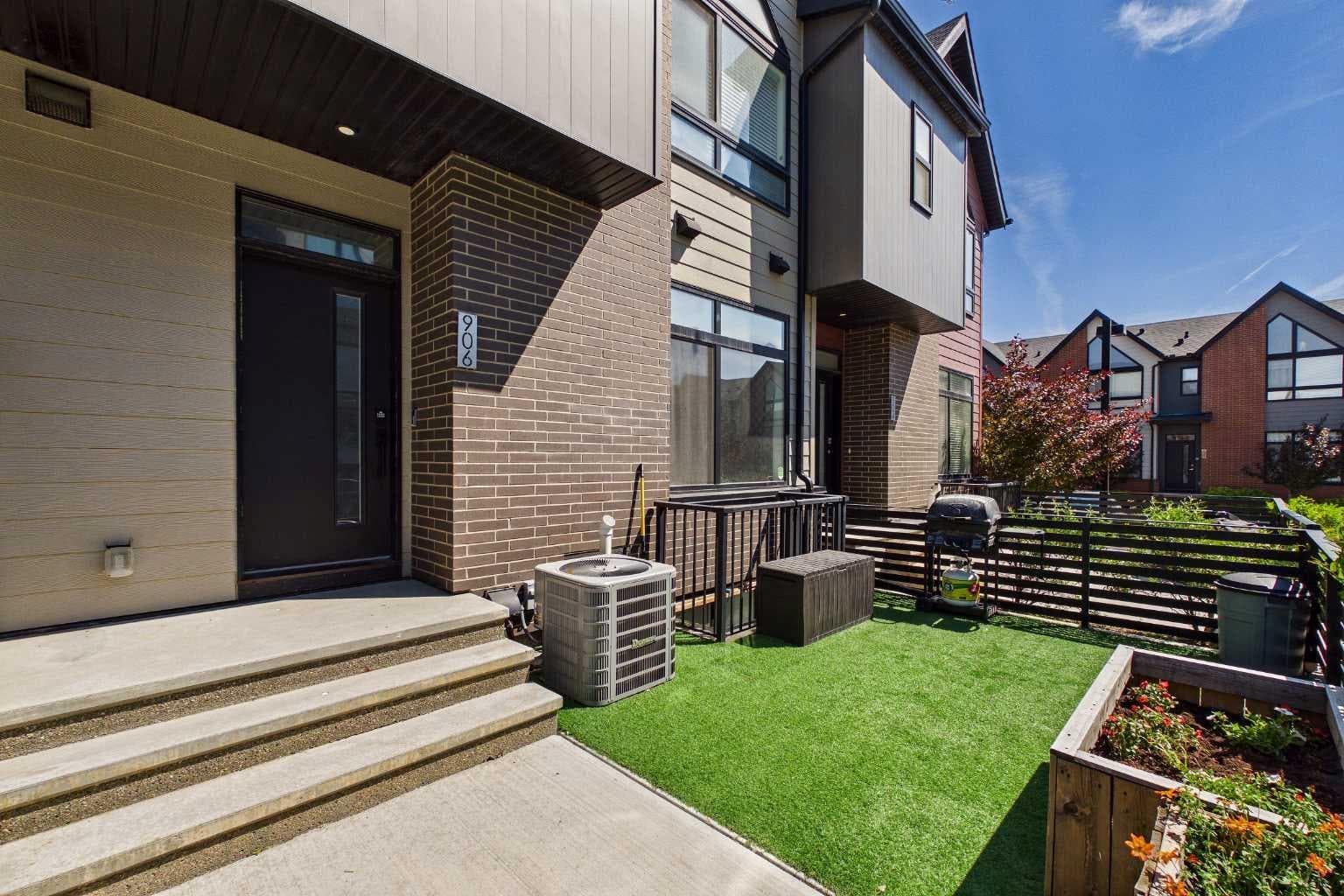 906 Sage Meadows Gardens NW