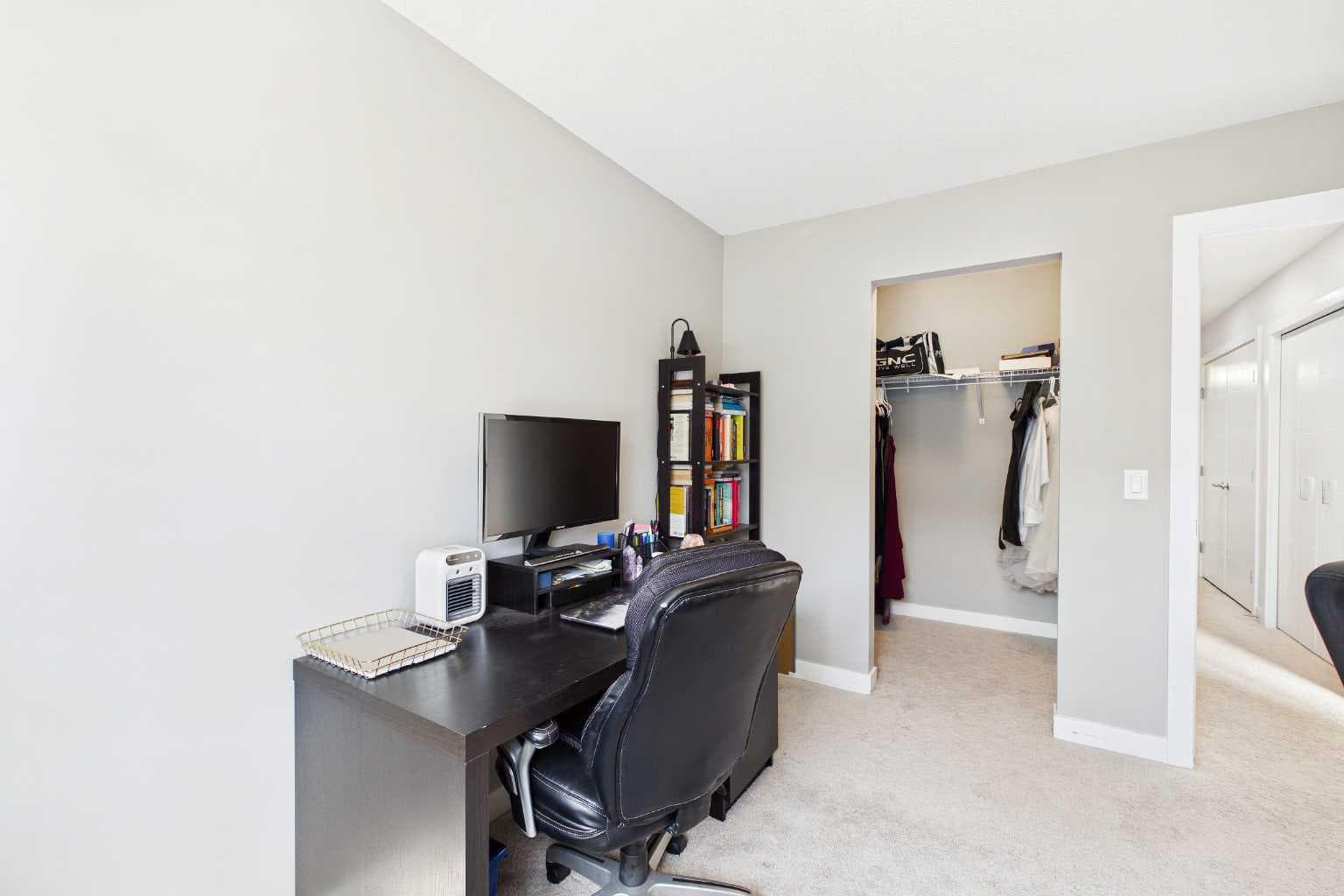 906 Sage Meadows Gardens NW