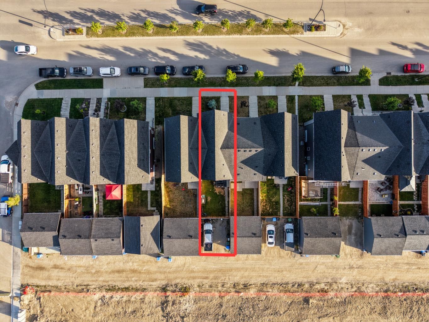 228 Livingston View NE