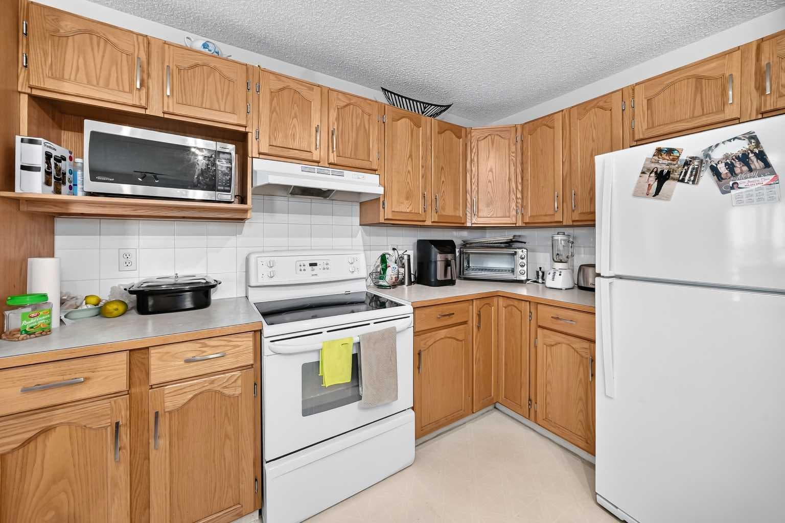 1210 Harvest Hills Drive NE