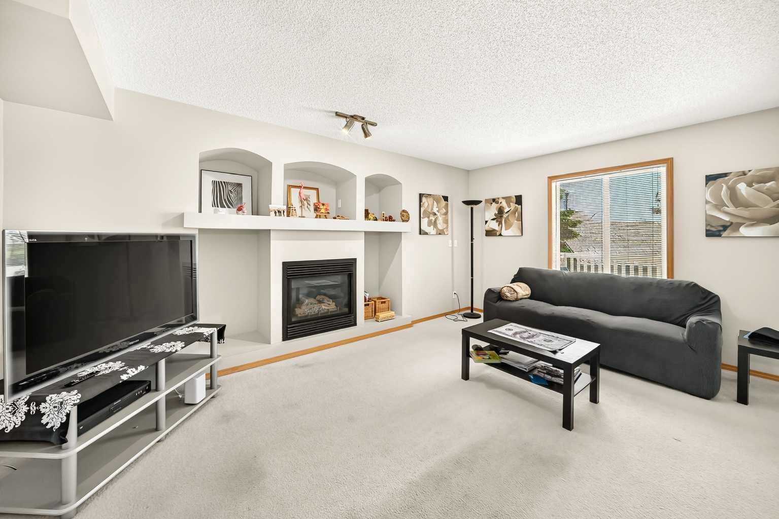 1210 Harvest Hills Drive NE