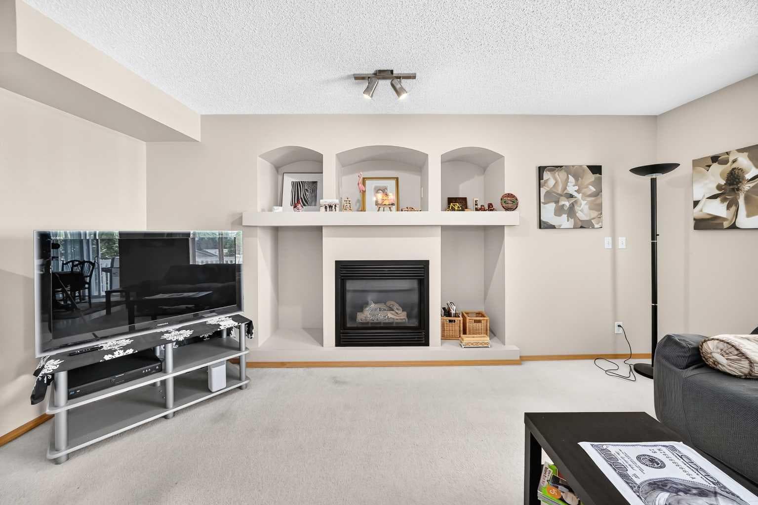 1210 Harvest Hills Drive NE