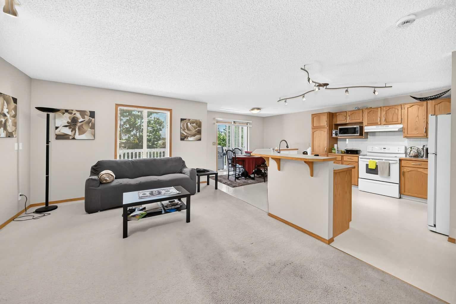 1210 Harvest Hills Drive NE