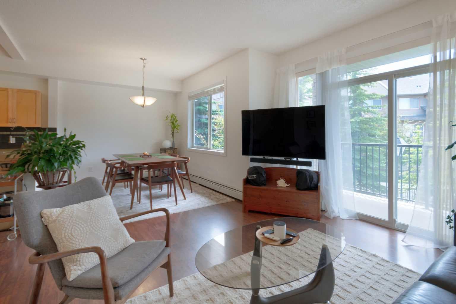 1222, 211 Aspen Stone Boulevard SW