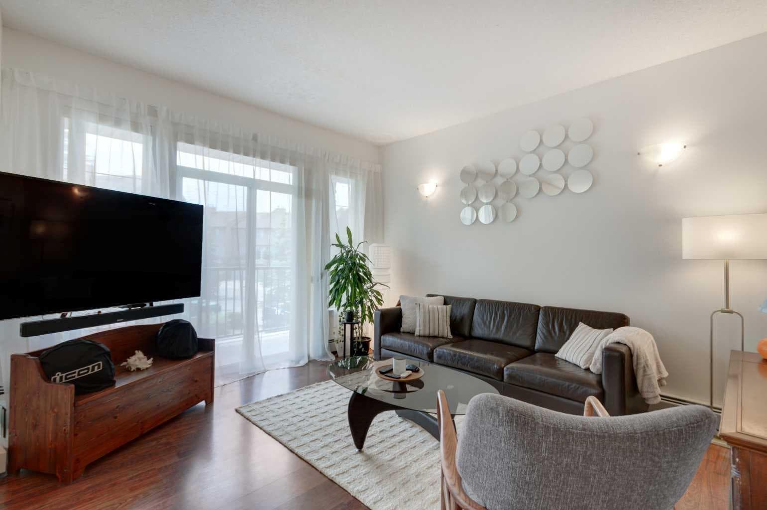 1222, 211 Aspen Stone Boulevard SW