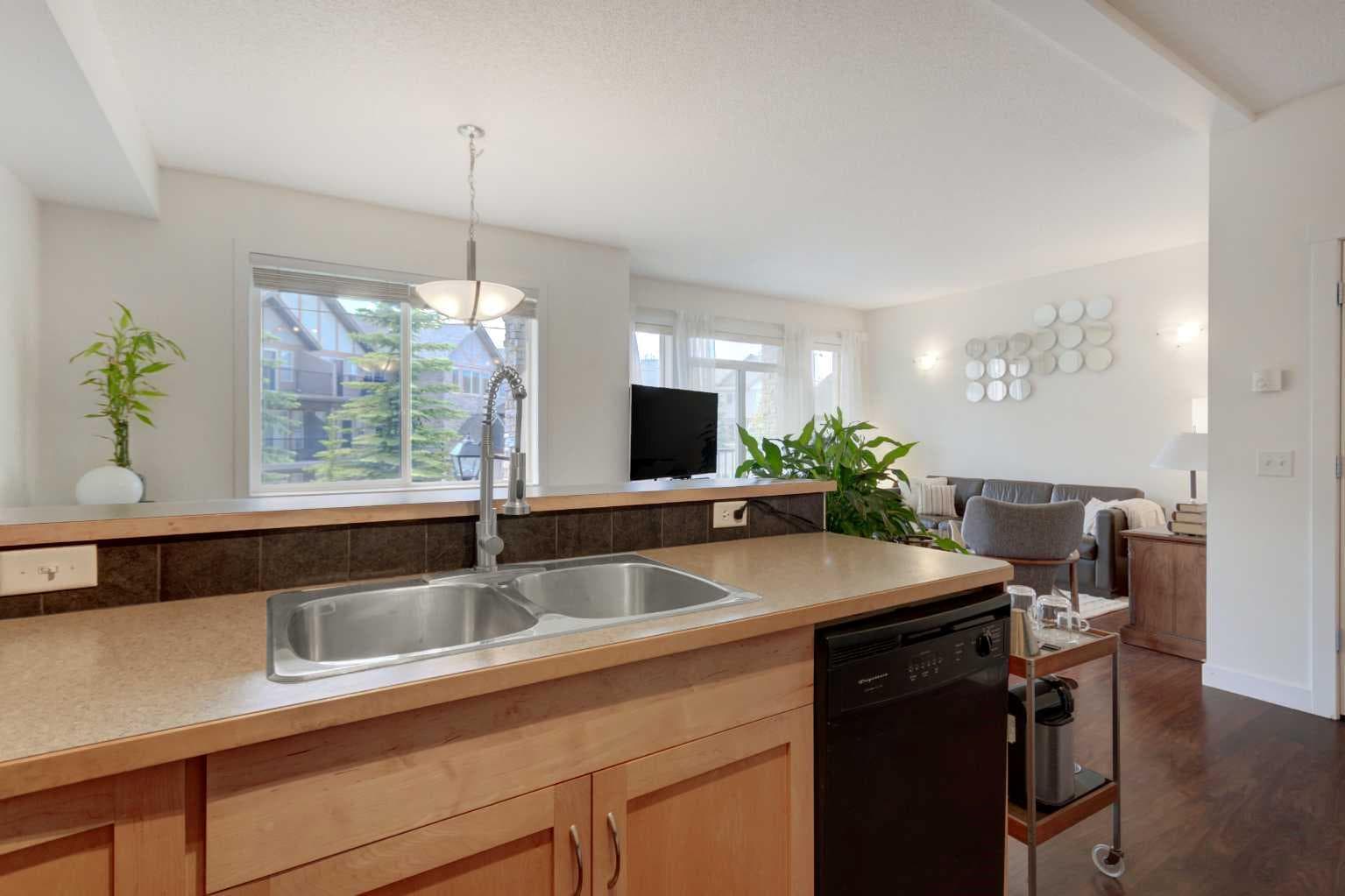 1222, 211 Aspen Stone Boulevard SW