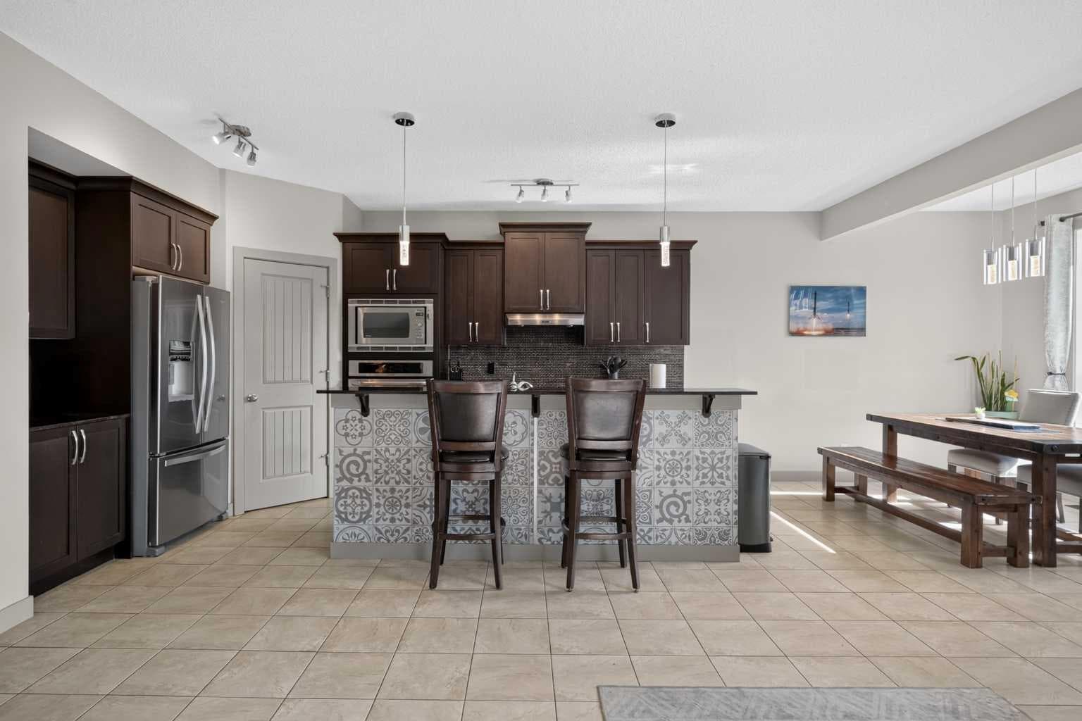 166 Hillcrest Circle SW
