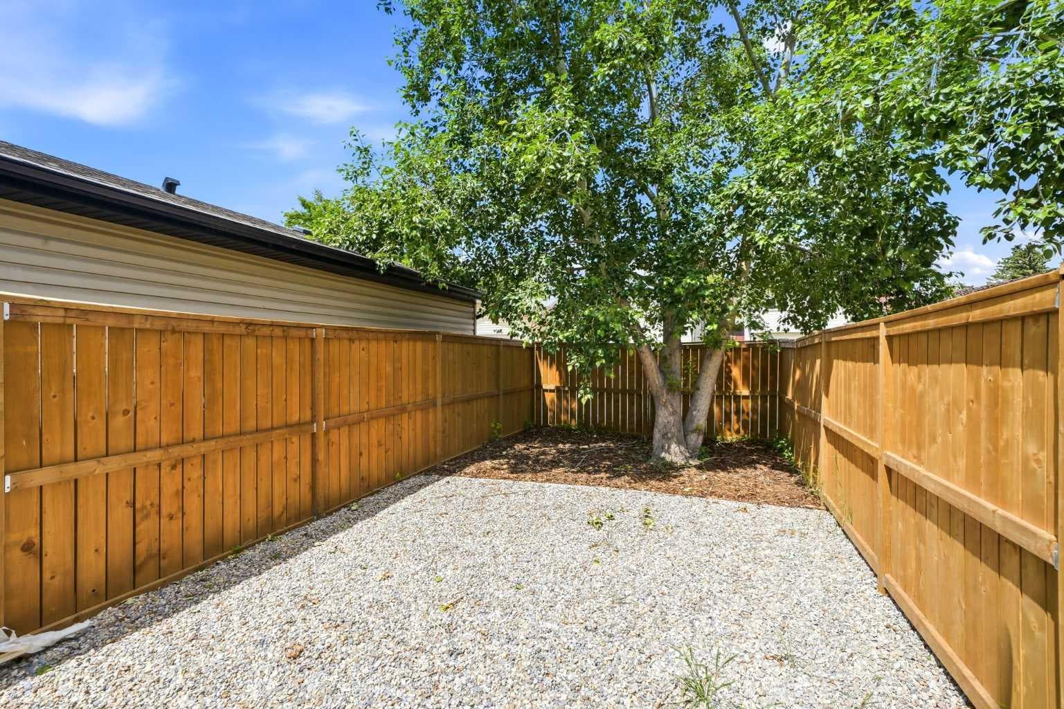131 Fallswater Road NE