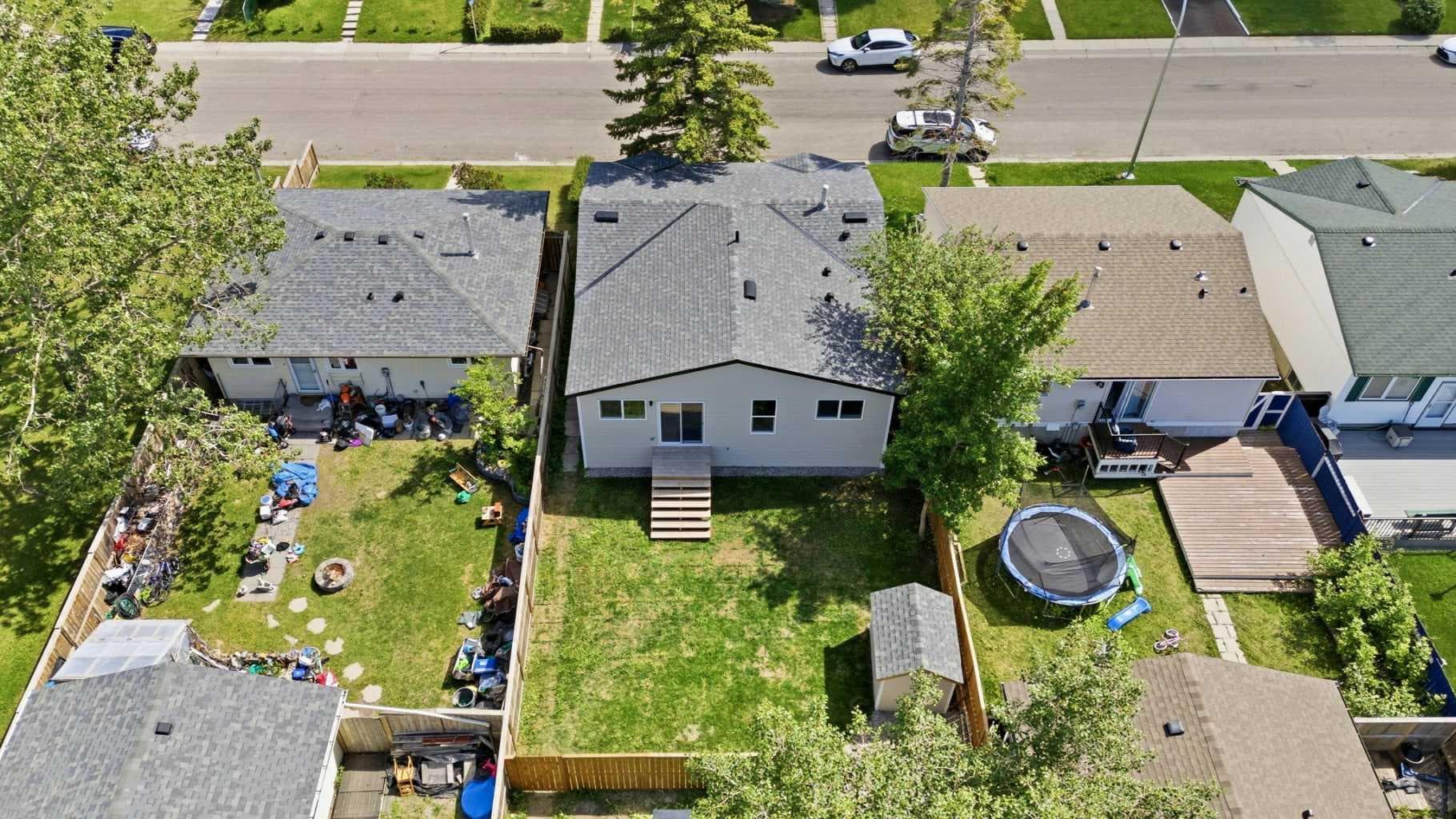 131 Fallswater Road NE