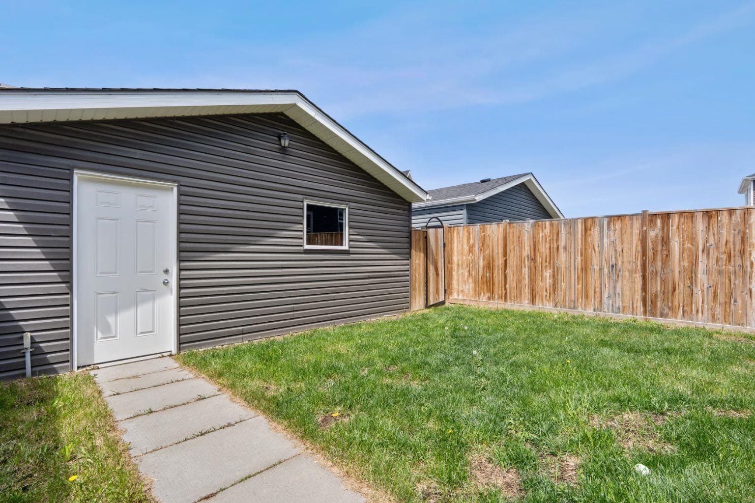 31 Red Embers Lane NE