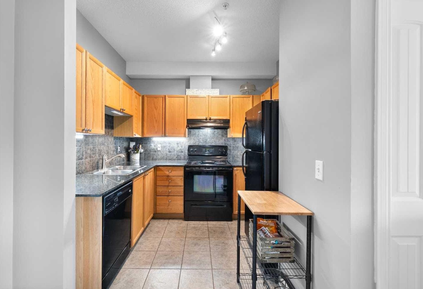 220, 8 Prestwick Pond Terrace SE