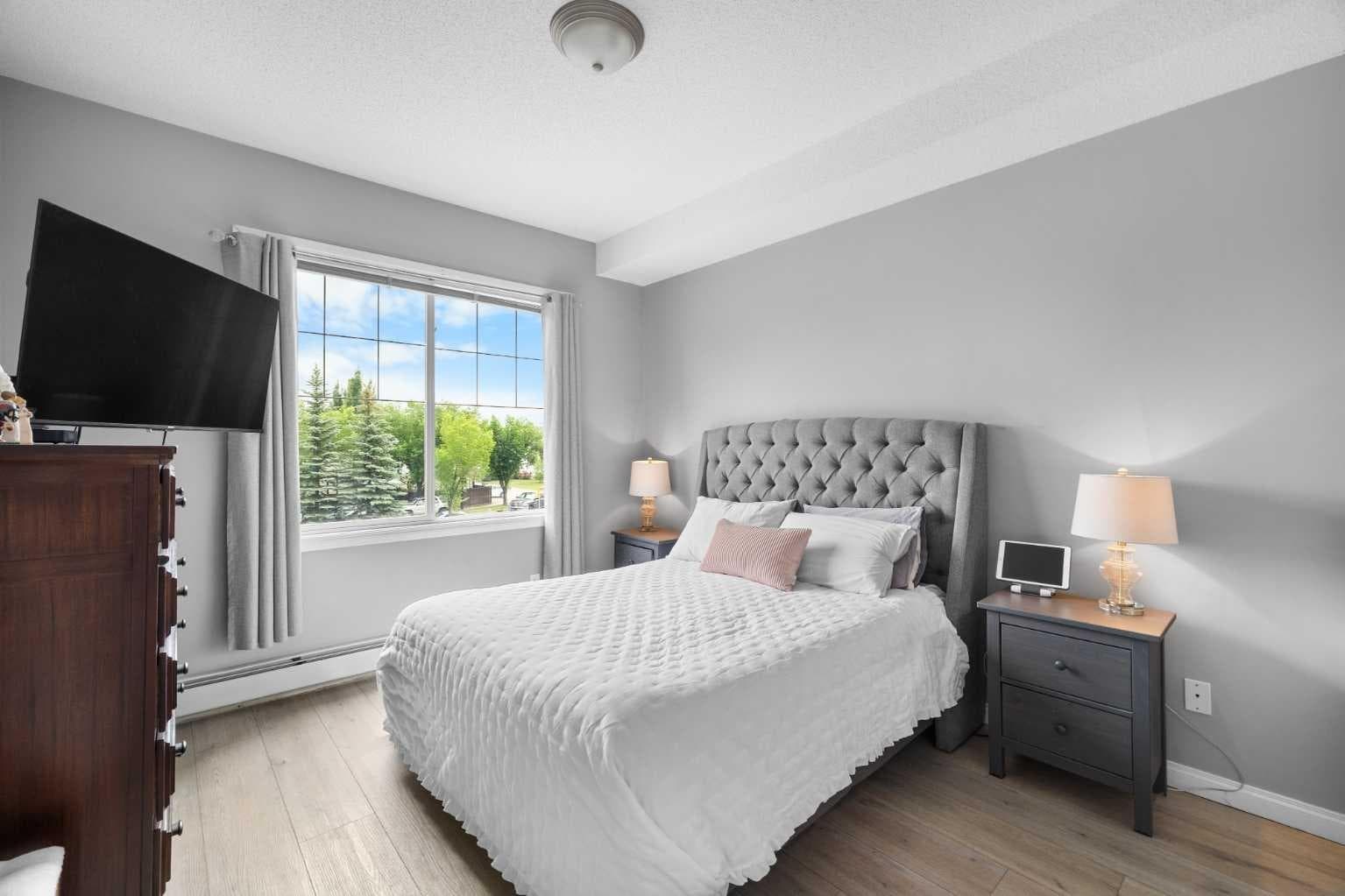 220, 8 Prestwick Pond Terrace SE