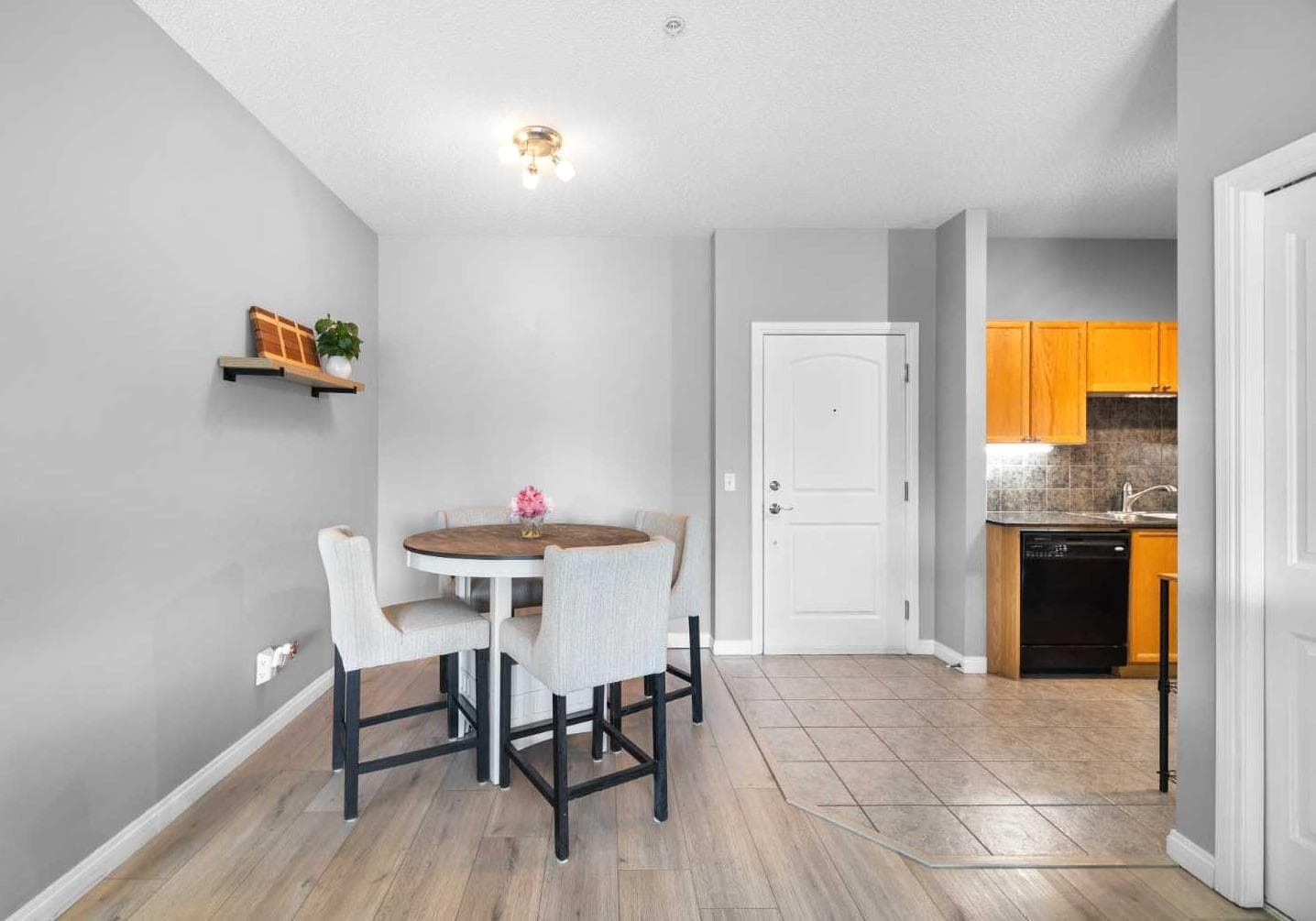220, 8 Prestwick Pond Terrace SE