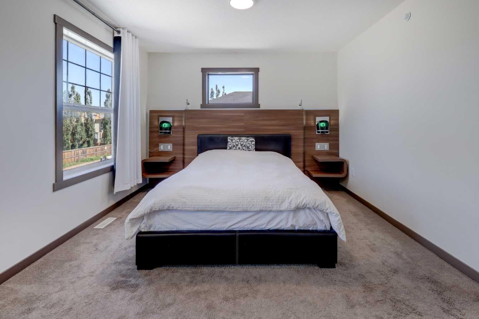 5 Covecreek Mews NE