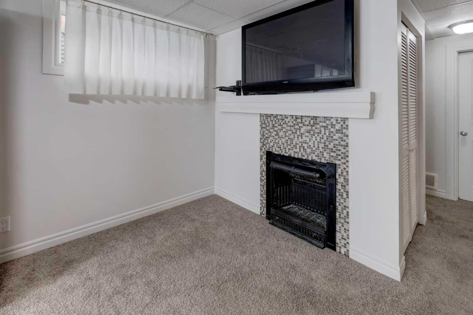 5 Covecreek Mews NE